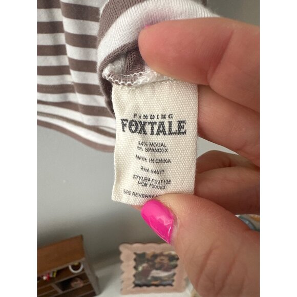 Finding Foxtale Girls 10 Brown & White Striped Long Sleeve Top Fossil Stripe Tee - Picture 3 of 3